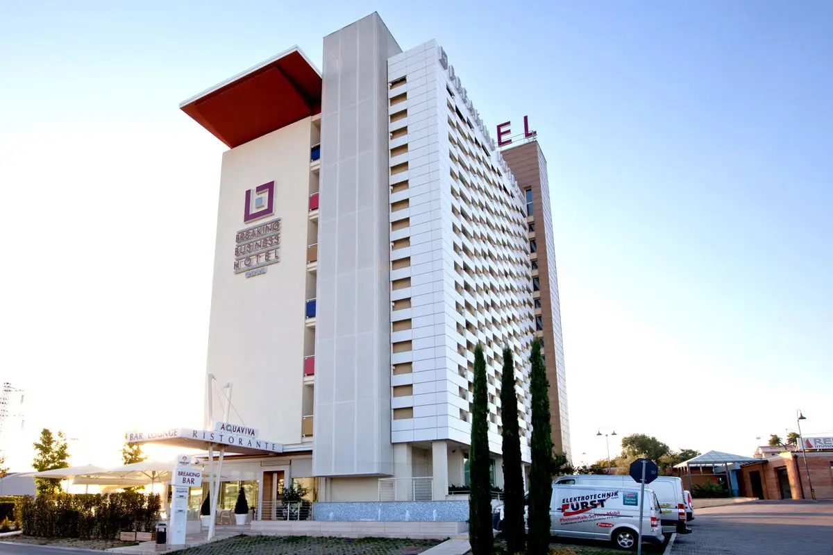 Breaking Hotel — dettaglio 4