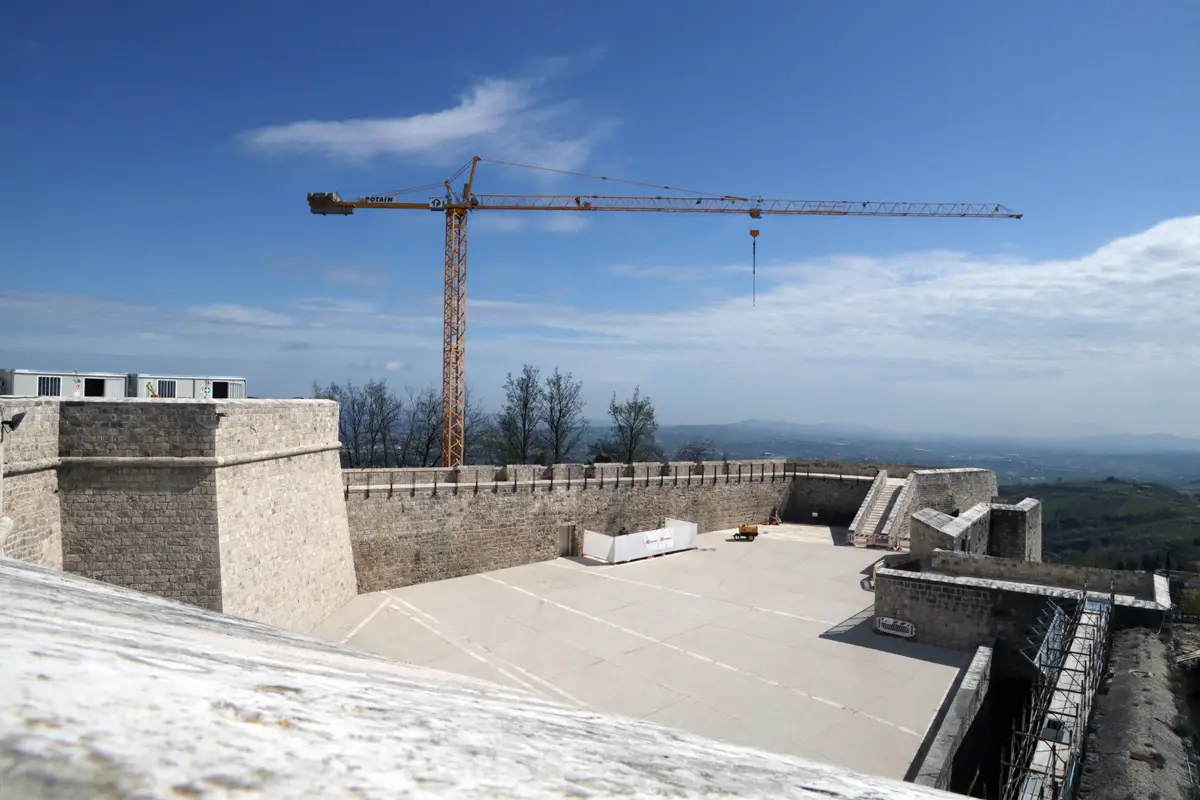 Fortezza di Civitella del Tronto — vista d'insieme
